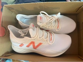 Women’s new balance shoes