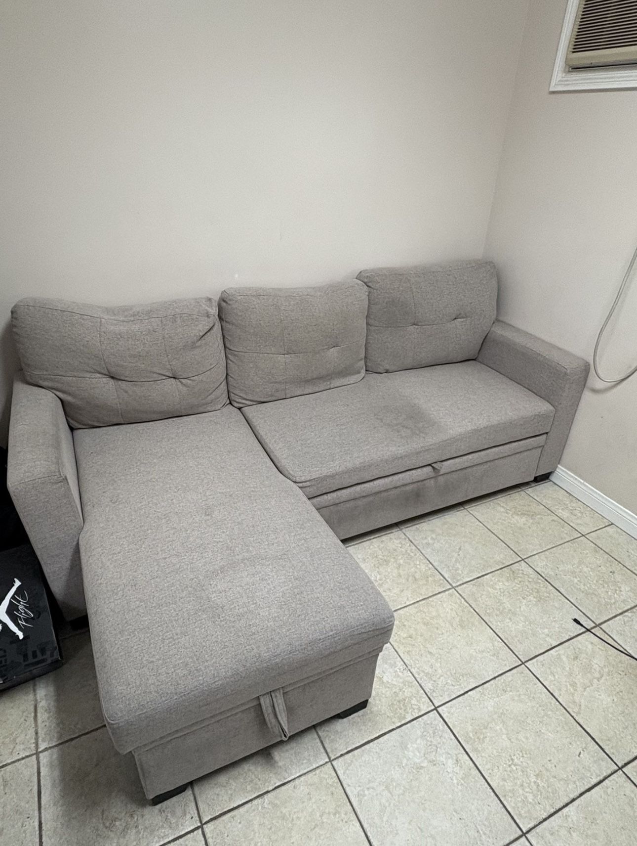 Couch/Pull Out Bed