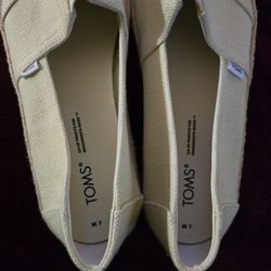 Toms Shoes Size 7