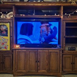 Entertainment center