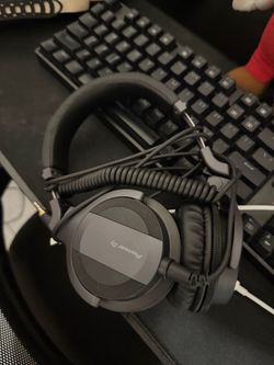 Pioneer Cue 1 headphones