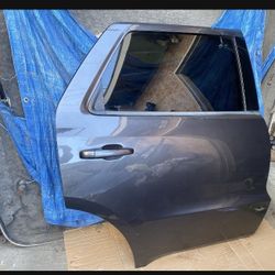 Dodge Durango Door Right Rear 11to24 Complete 
