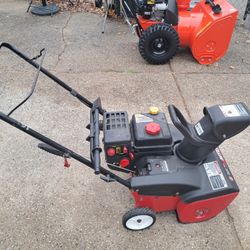 MTD Snowblower 4-cycle, electric start