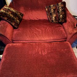 Loveseat & Ottoman