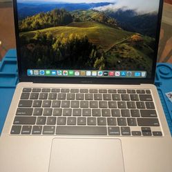 MacBook Air 2020 Intel T2 With Charger