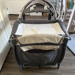 Baby Trend Full Size Bassinet 