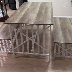 Dining Table(Like New)
