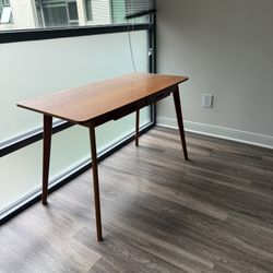 MCM Desk