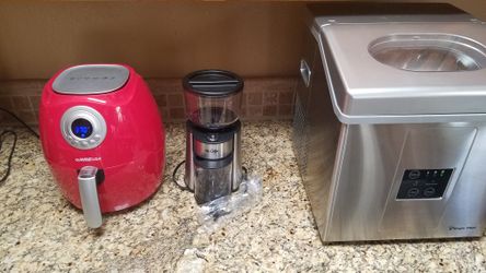 Mr. Coffee Burr coffee grinder many speeds and settings. Brand new
