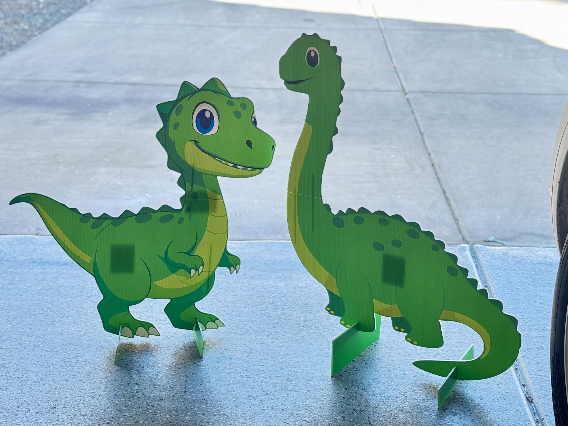Dinosaur party items