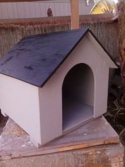 New medium size dog house
