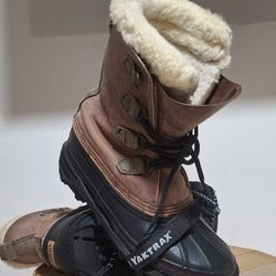 Nice Pair Of Mens Sorel Bighorns With Yaktrax Pro Traction Cleats Size 7