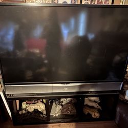JVC HD-70G886 rear-projection television