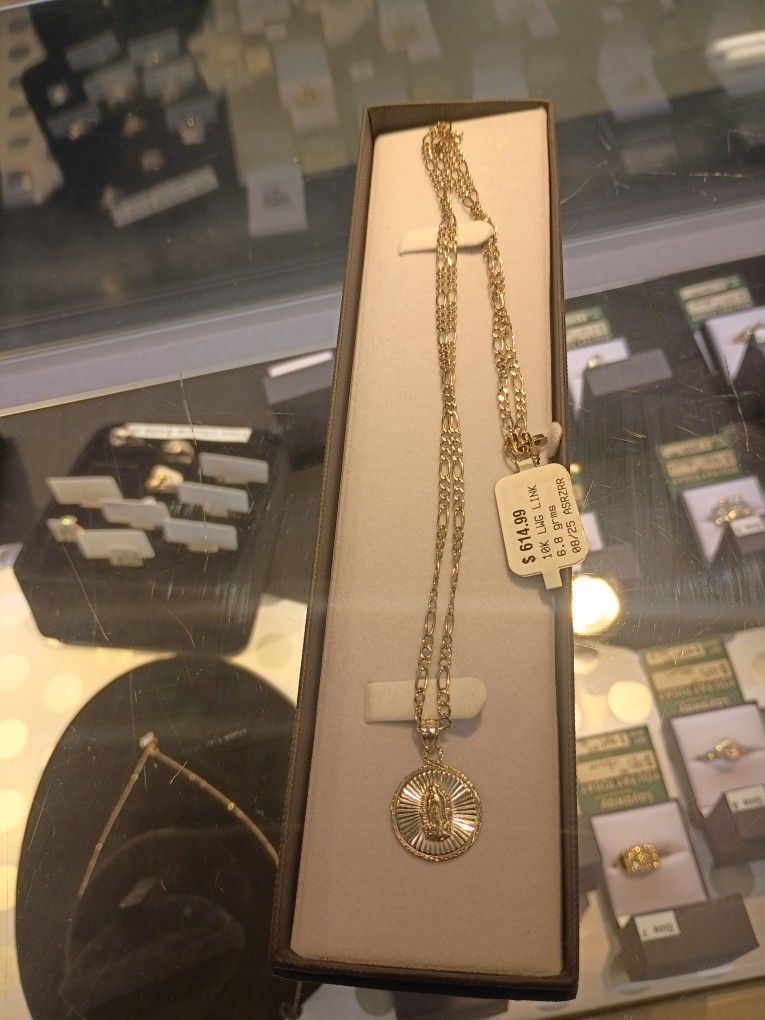 10k White Gold Chain And Pennant