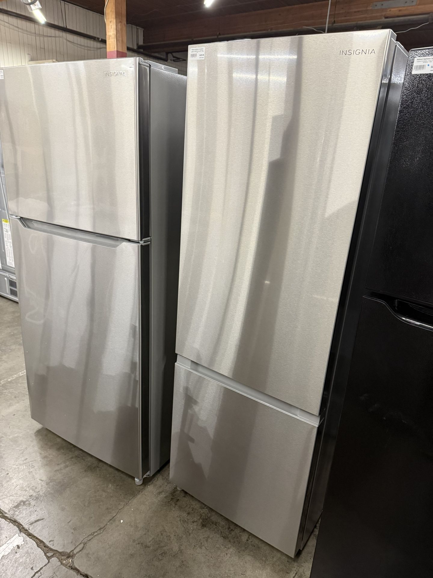 Insignia NS-RBM11SS2 11.5 Cu. Ft. Bottom Mount Refrigerator