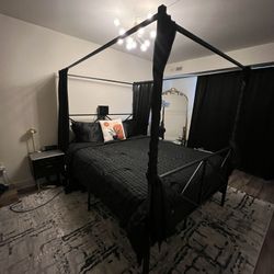 Queen Canopy Bedframe