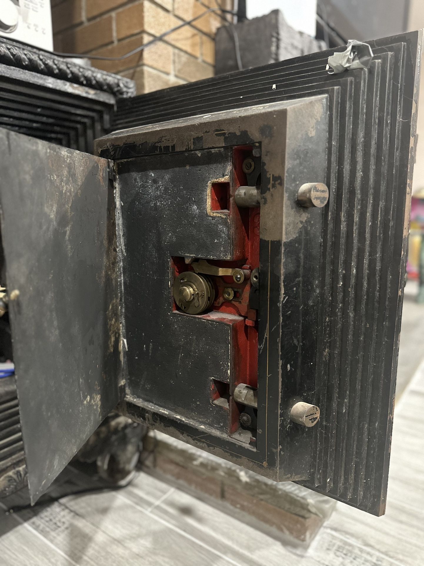 Morris & Ireland Safe with MacNeale & Urban 3-Tumbler Lock Not working with combo