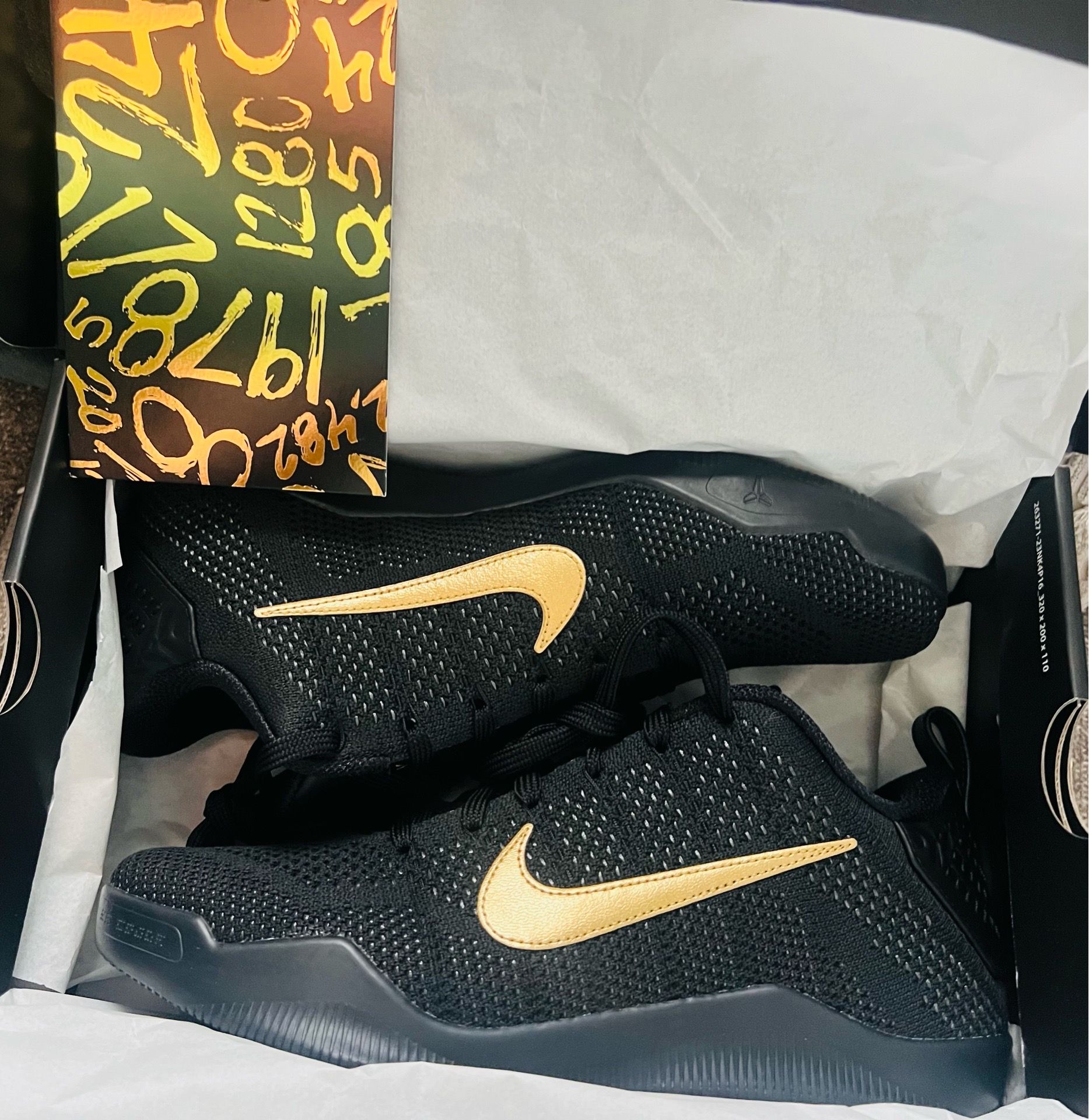 Kobe 11 Elite Low Fade to Black size men 8.5