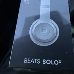 Beats Solo 3 Brand New 