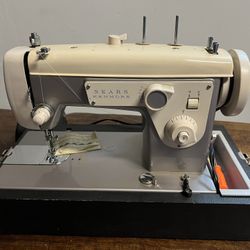 Sears Kenmore Sewing Machine. Vintage 1960S.