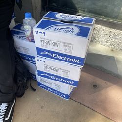 Electrolyte water straw-kiwi