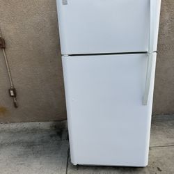3 MONTHS WARRANTY 30x30x66 KENMORE REFRIGERATOR WHITE 18cuft