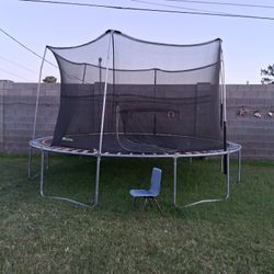 Trampoline 