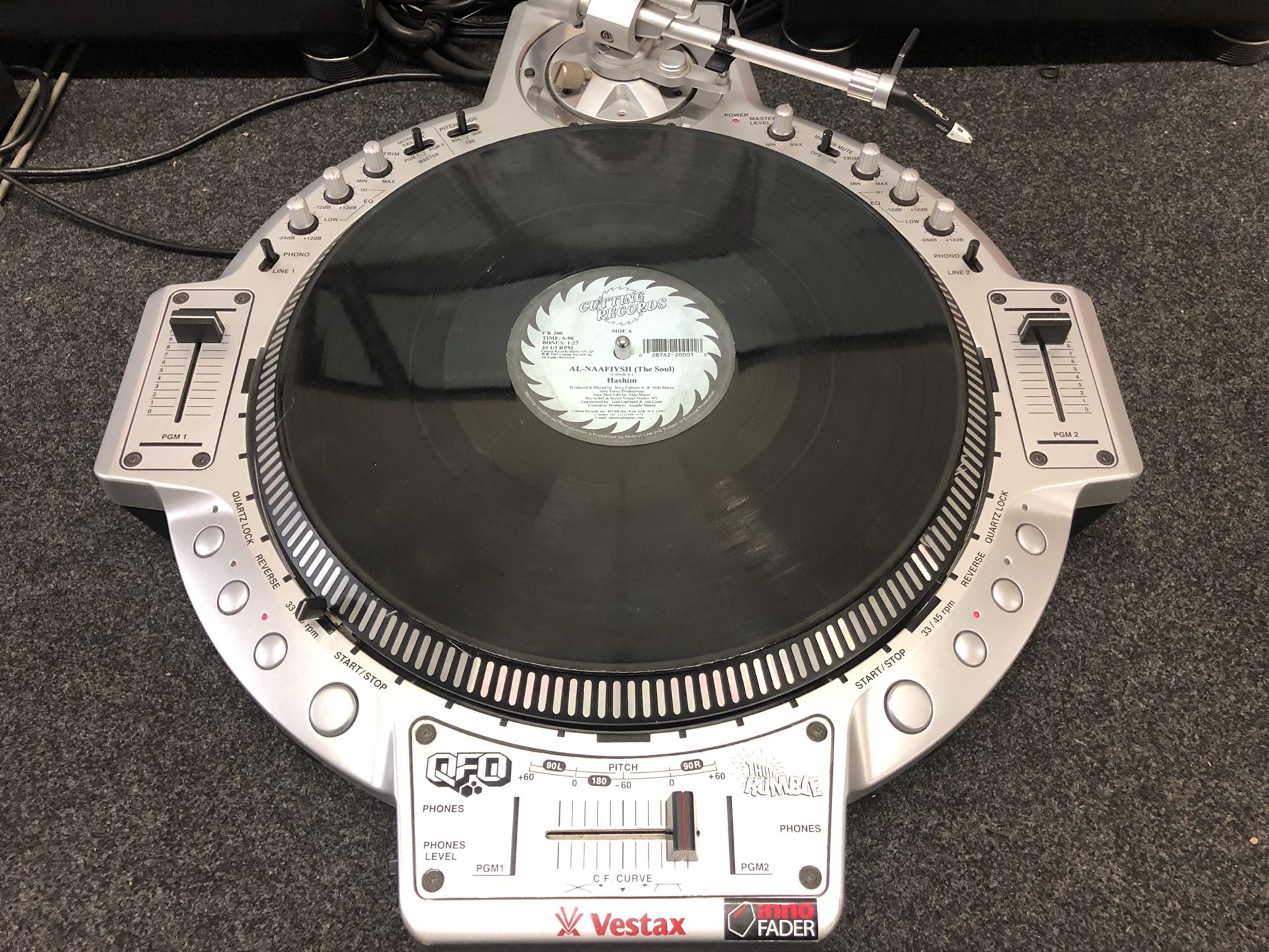 Vestax QFO Mint Condition Portable Mixer Turntable with Ortofon QBert. Numark Pioneer Rane Shure Serato