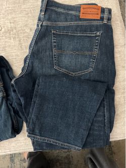 *New* Men’s Lucky jeans - Size 38
