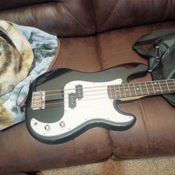 Nothing Wrong With It Good Four String Bass With Amp