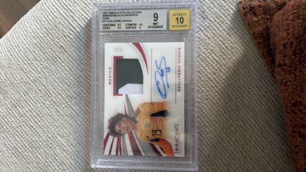 Guillermo Ochoa Autograph 3/8 Becket 9 / Auto 10