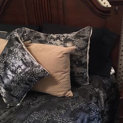 Queen Bedroom Set, 2 Nightstands , Headboard footboard,Mirror And dresser, chest