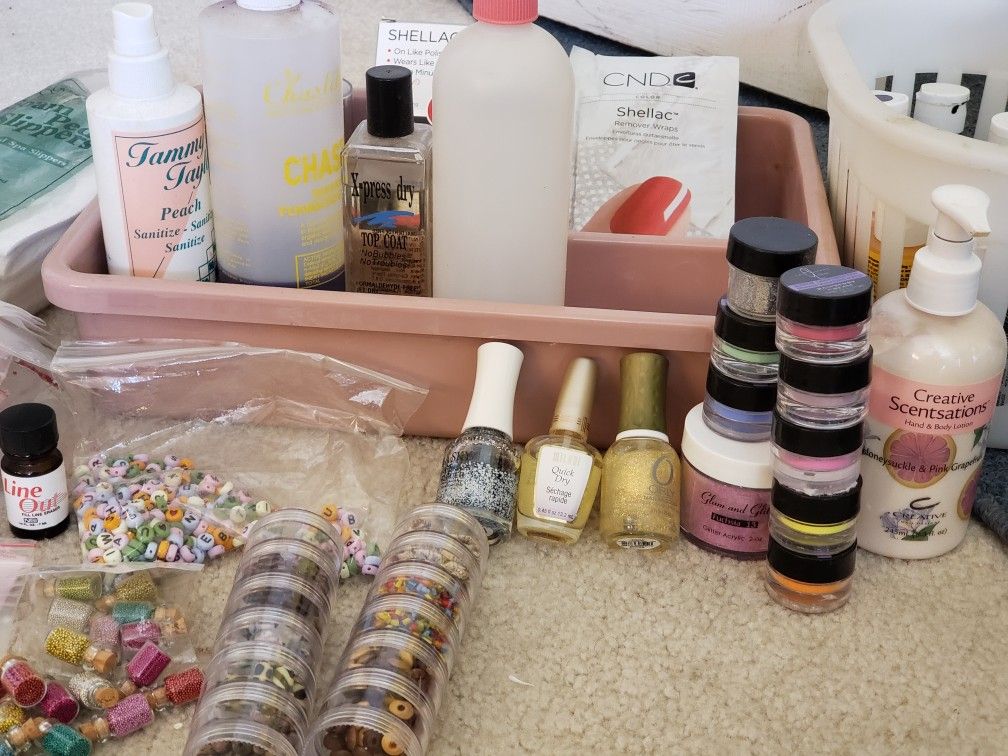 Nail tech art supplies