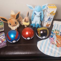 Pokémon Eevee Evolutions Lot 