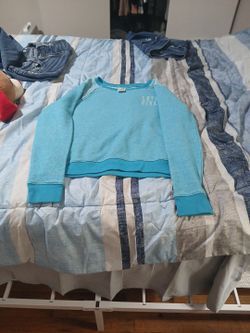 Woman's Pick Sweatshirt Size S