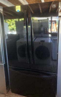 Kenmore Refrigerator (Black)