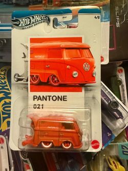 HotWheels Silver Series Kool Kombi Pantone 021 1;64 Scale