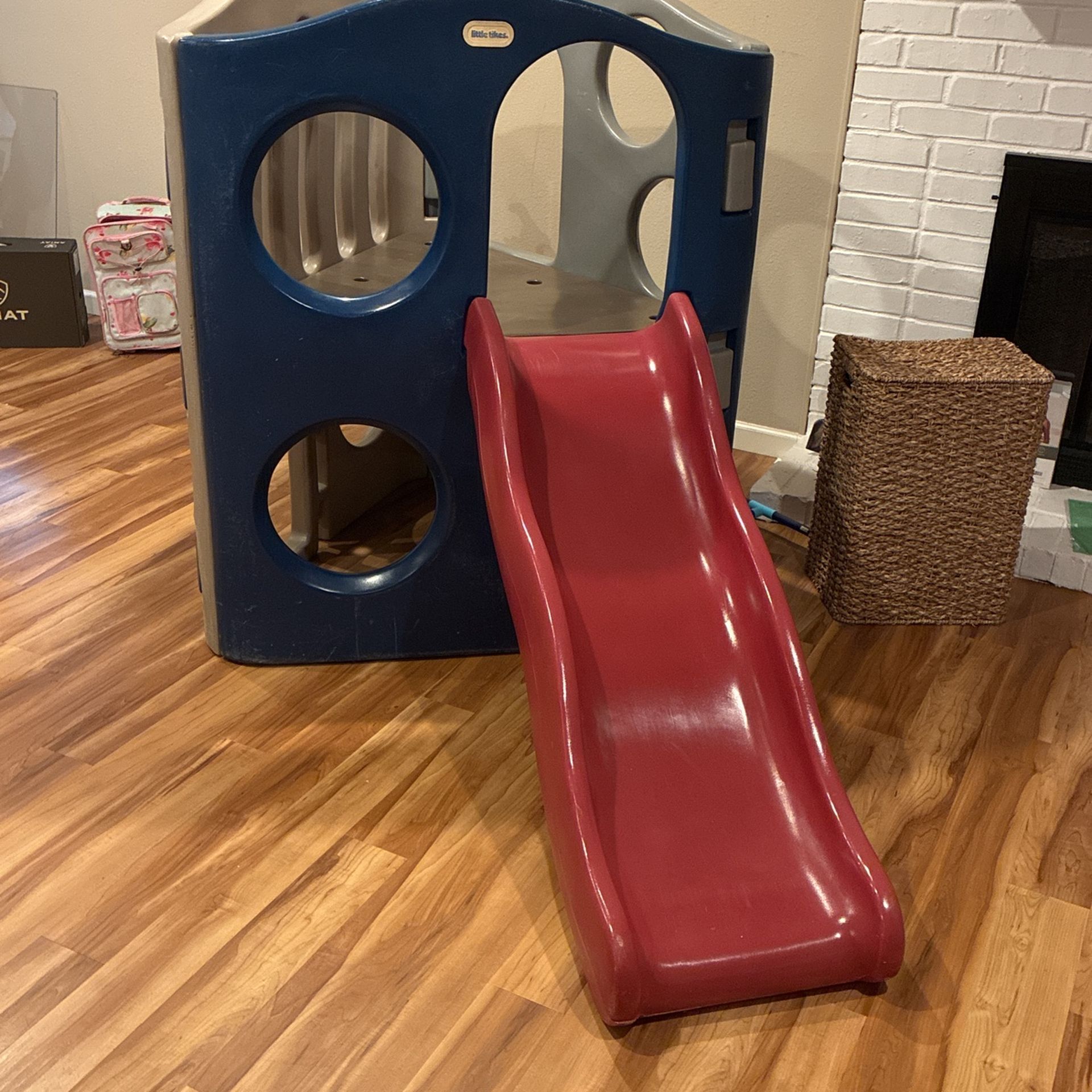 Little Tykes Play Structure