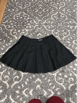Black Pleated Mini Skirt