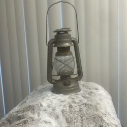 Vintage Dietz No. 76 Lantern 