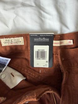 Levi’s short