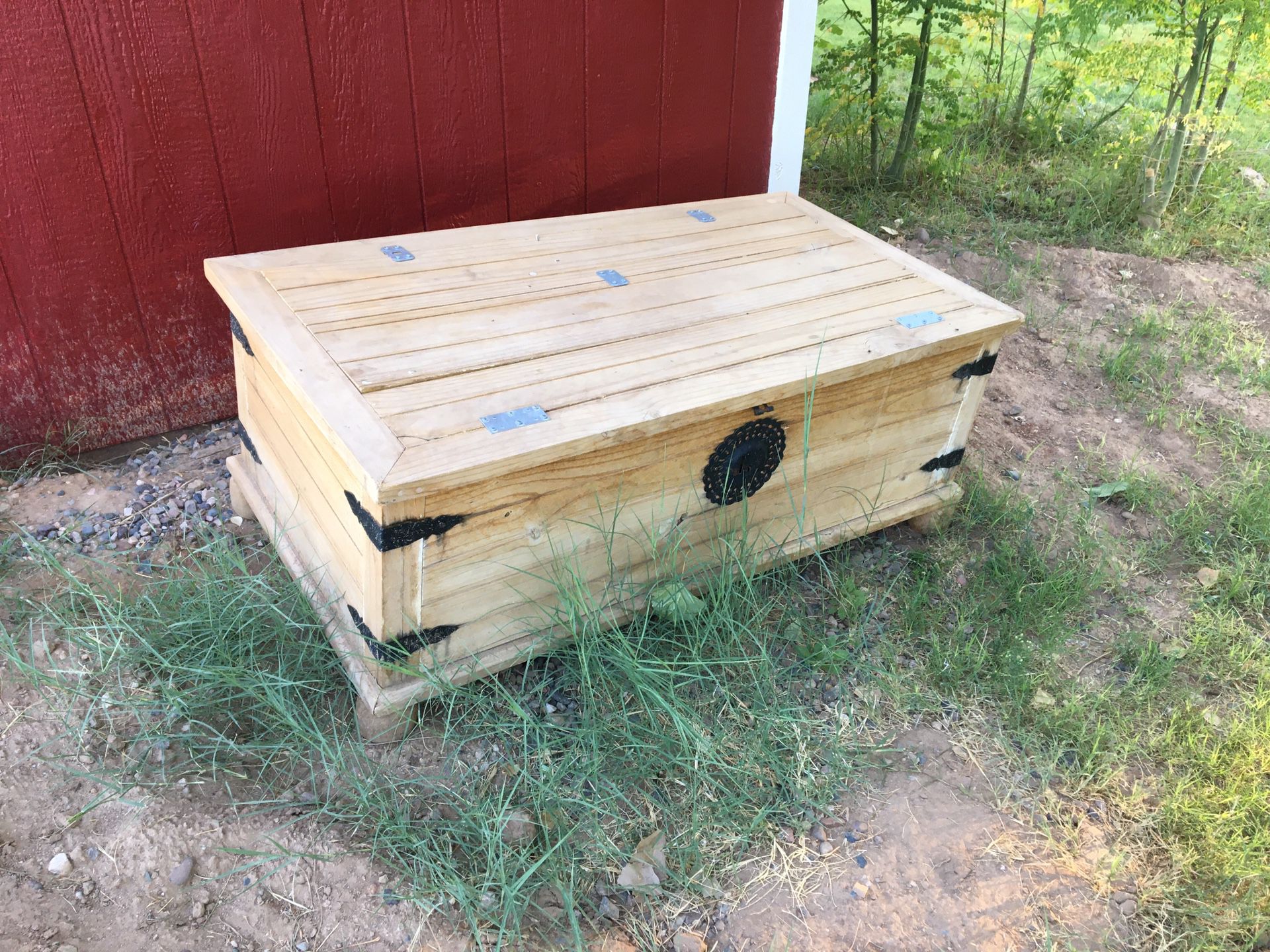 Free wooden chest