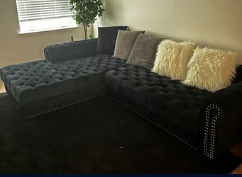 Black Luxury Couch 