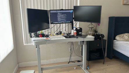 Tresanti computer table