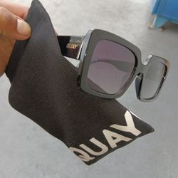 Quay Sunglasses Total Vibe 