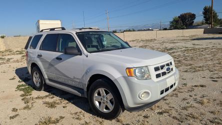 2012 Ford Escape Hybrid clean title 77,000 miles