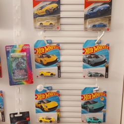 HOT WHEELS 