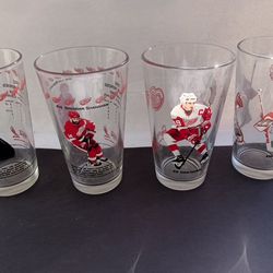 2002 Detroit Red wings Arby's glasses set of four