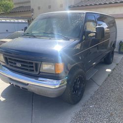2006 Ford E-350