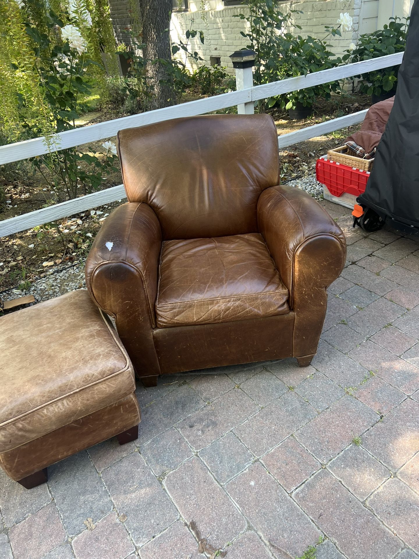 Manhattan Pottery Barn Leather Chair And Ottoman